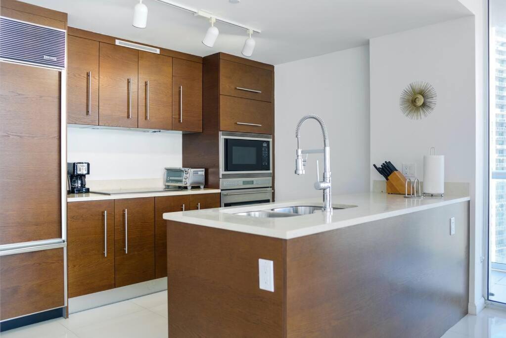 Wonderful 2 Bedroom Apt With Ocean Views At Icon Brickell Miami Esterno foto